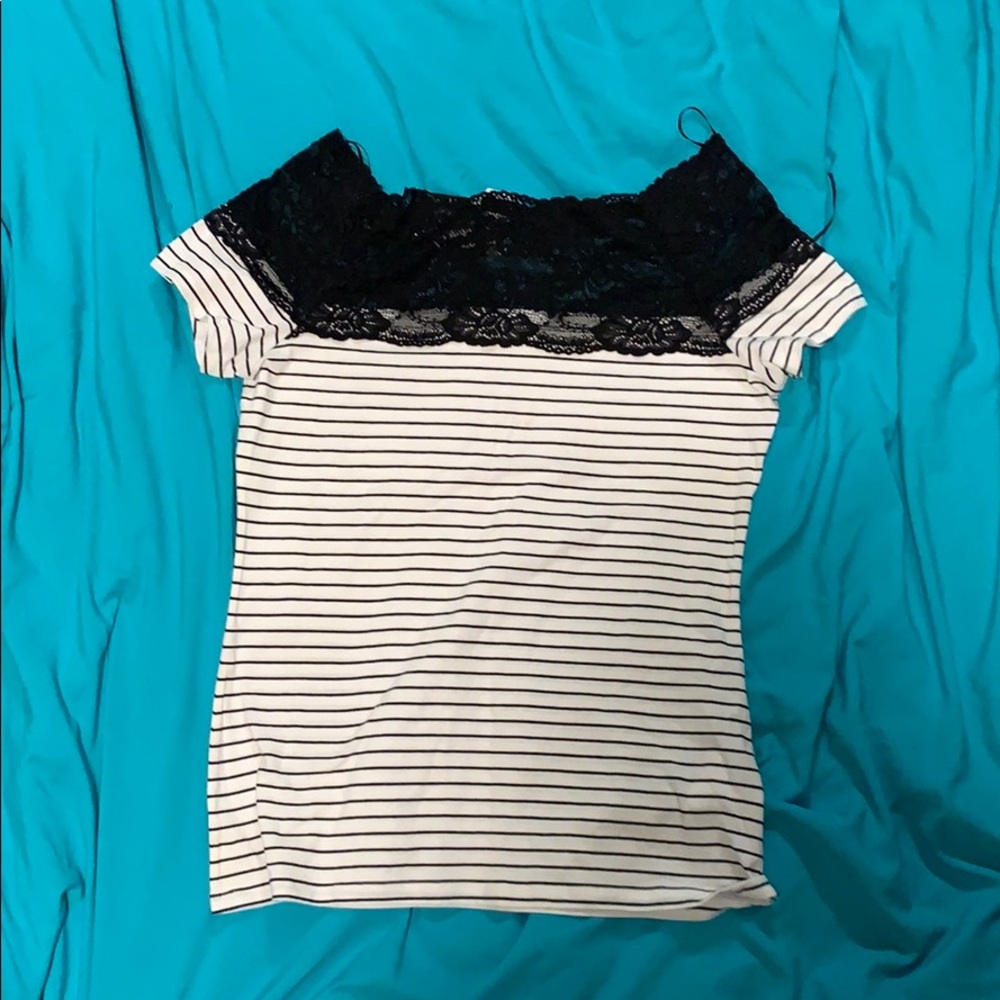 HM beautiful Tee shirt MUST SEE -NWT-